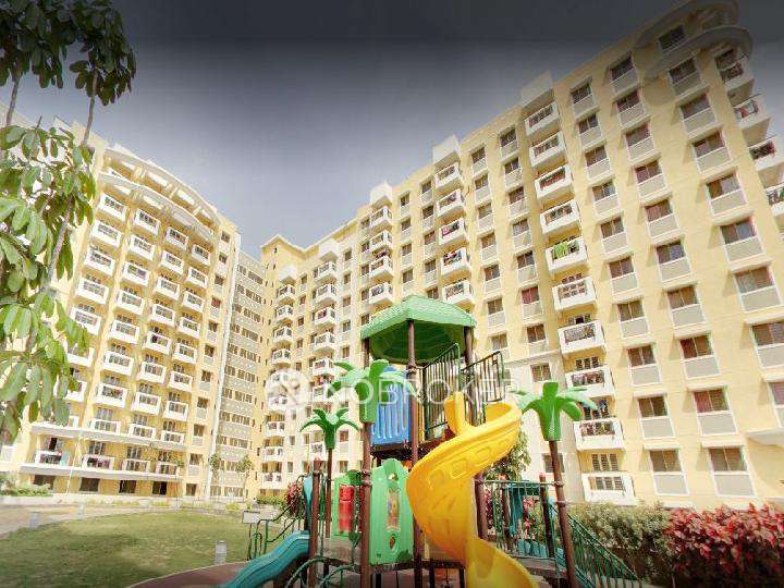 2 BHK Flat In Goel Ganga Ve...