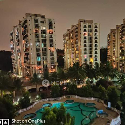 2 BHK Flat In Platinum City...