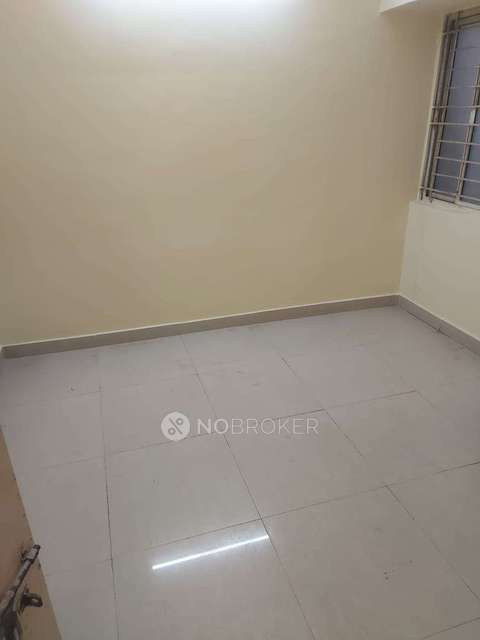 1 BHK Flat In Standalone Bu...