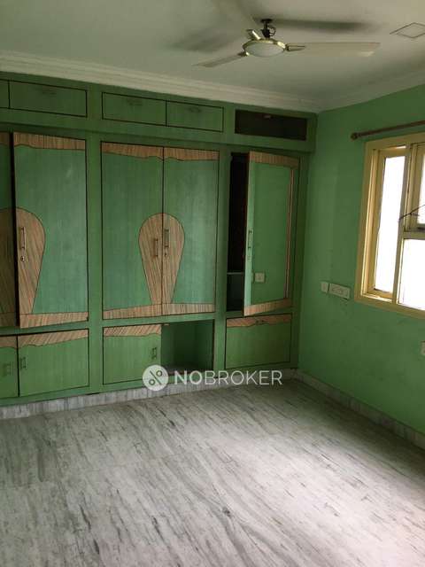 1 BHK Flat In Balaji Arcade...