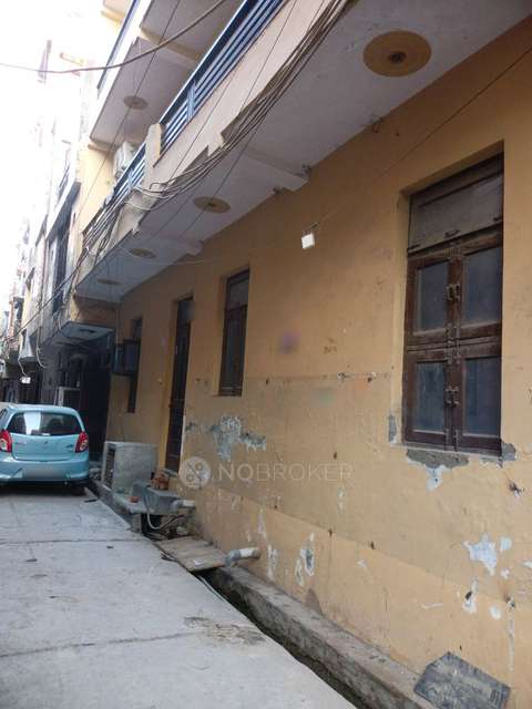 1 BHK Flat In Standalone Bu...