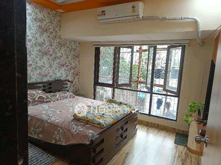 1 BHK Flat In Golden Isle F...
