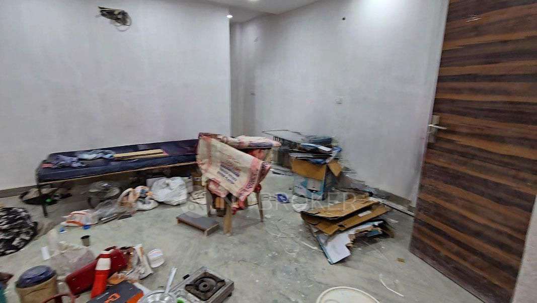 2 BHK Flat In Na for Rent  ...