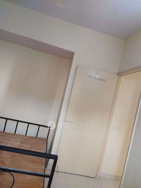 1 BHK Flat In Hiranandani E...