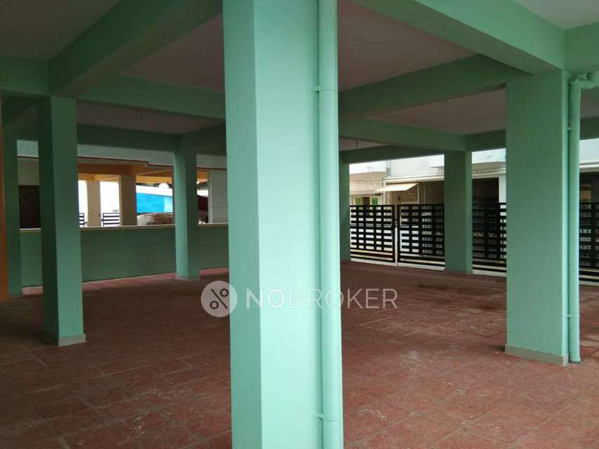 1 BHK Flat In Near Bbmp Off...