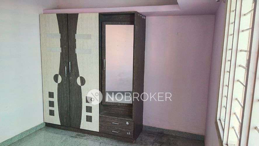 1 BHK Flat In Standalone Bu...
