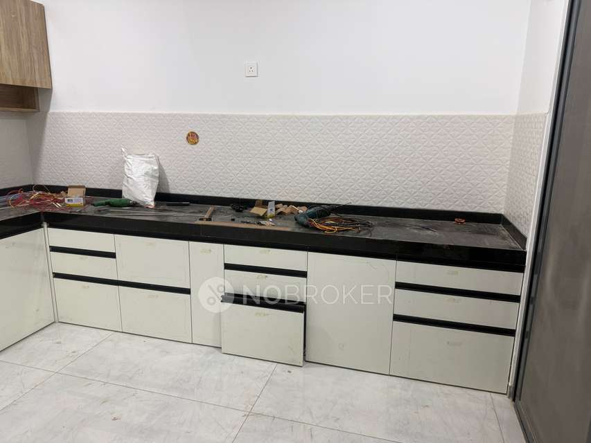 4 BHK Flat In Mantra Mirari...