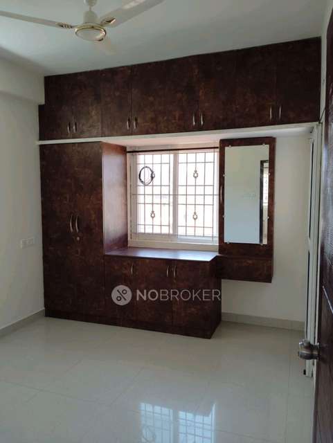 1 BHK Flat In Latha Residen...