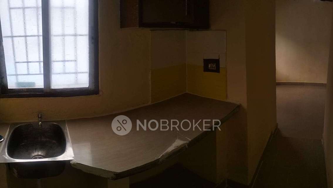 1 BHK Flat In Standalone Bu...