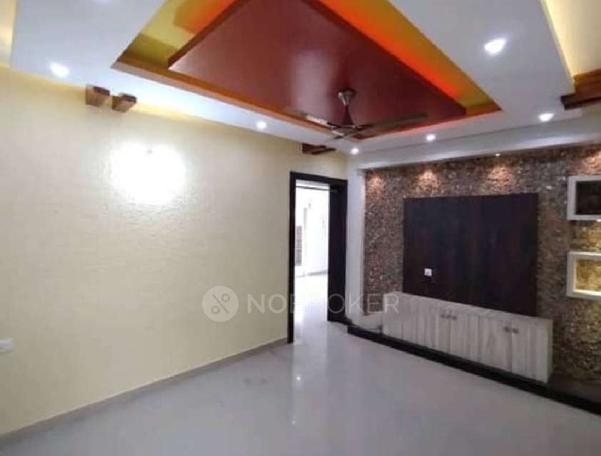 3 BHK Flat In Sri Gayathri ...