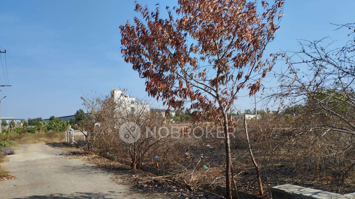 Plot For Sale  In The Aircr...