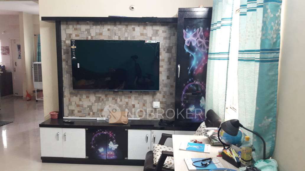 2 BHK Flat In Sanjeevini Pe...