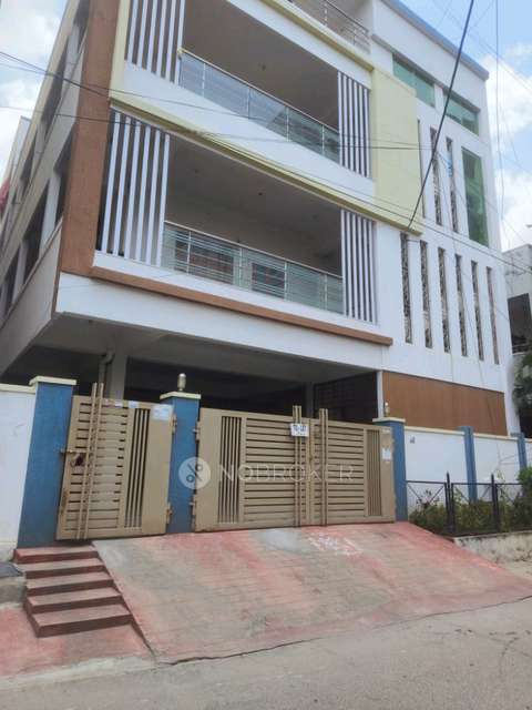 2 BHK Flat In Standardlone ...