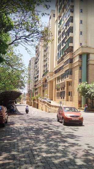 3 BHK Flat In Platinum City...