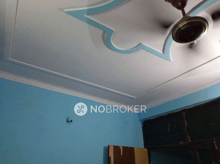 1 BHK Flat For Sale  In Utt...