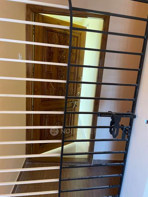 1 BHK Flat In Pranesh Illam...
