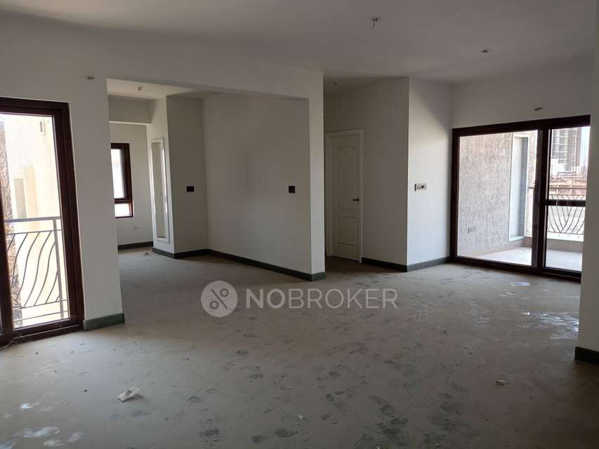 2 BHK Flat In Prime Centreo...