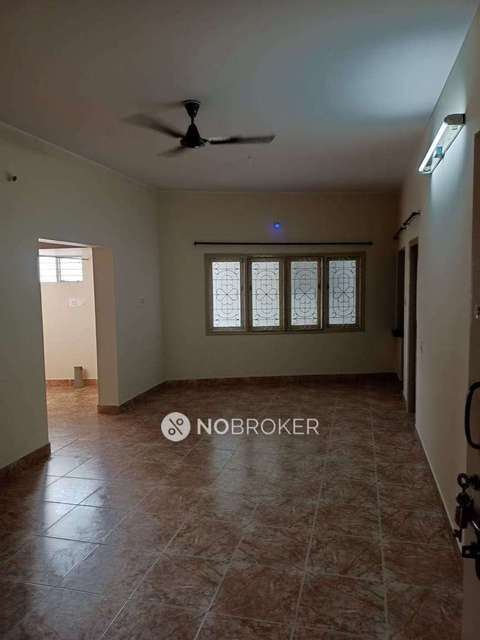 1 BHK Flat In Standalone Bu...