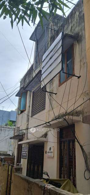 3 BHK Flat In Rsg House For...