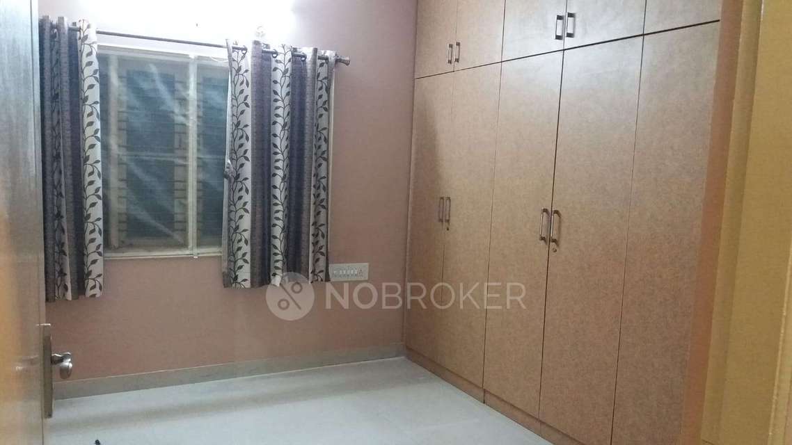 2 BHK Flat In Lokesh Enclav...