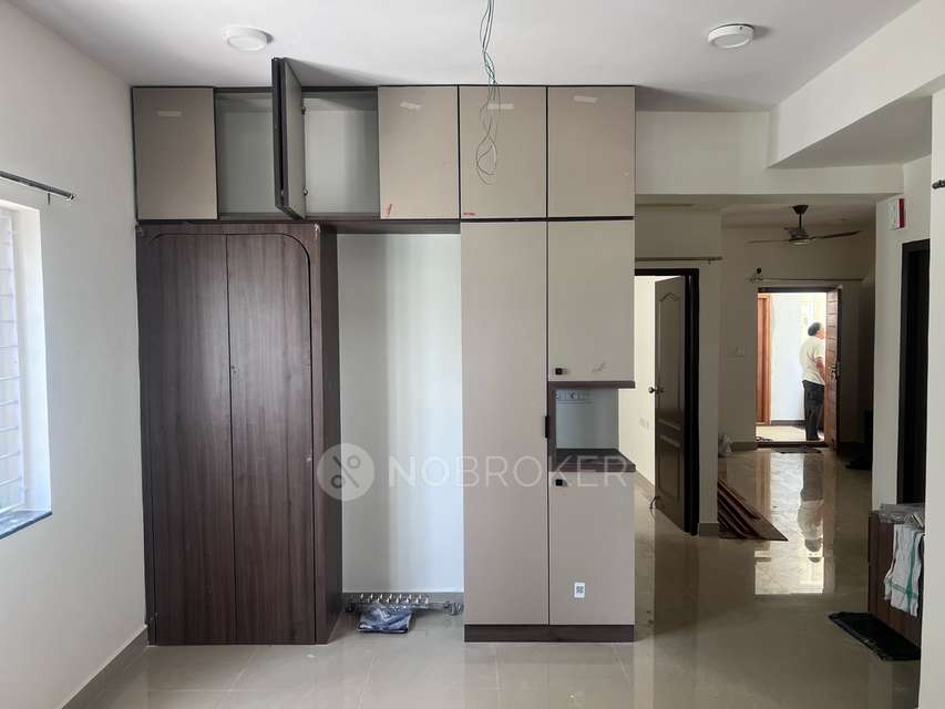 2 BHK Flat In Aakriti Esta ...