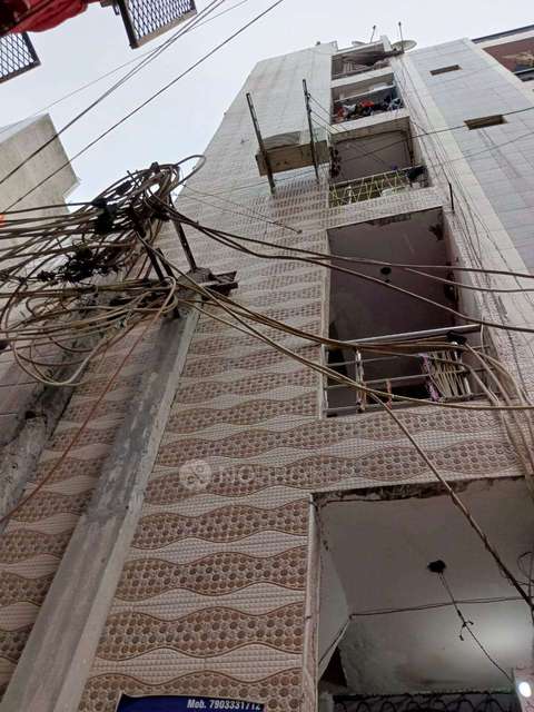 1 RK Flat For Sale  In  Utt...