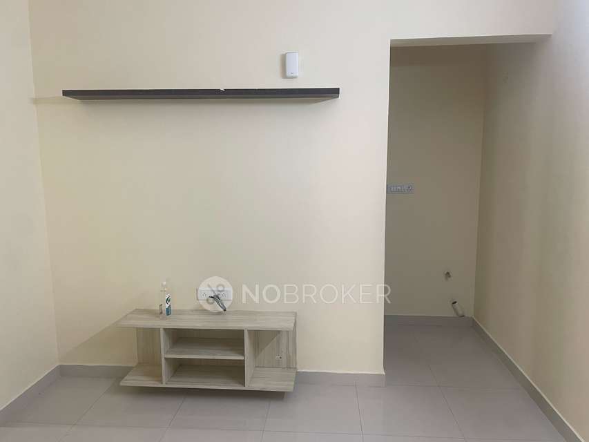 1 BHK Flat In Marutatmaja N...