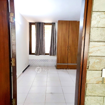 4 BHK Flat In Sarita Vihar,...