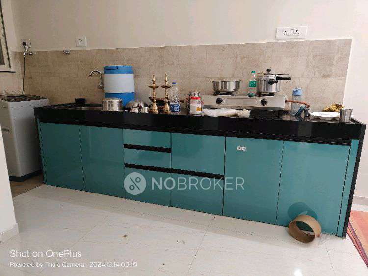 1 BHK Flat In Kohinoor Tins...