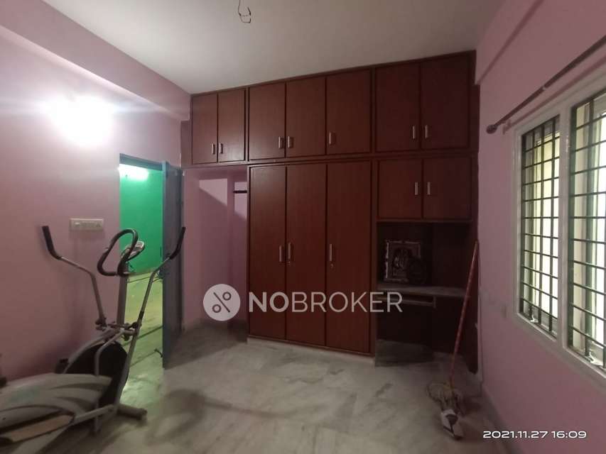 2 BHK Flat In Maitri Apartm...