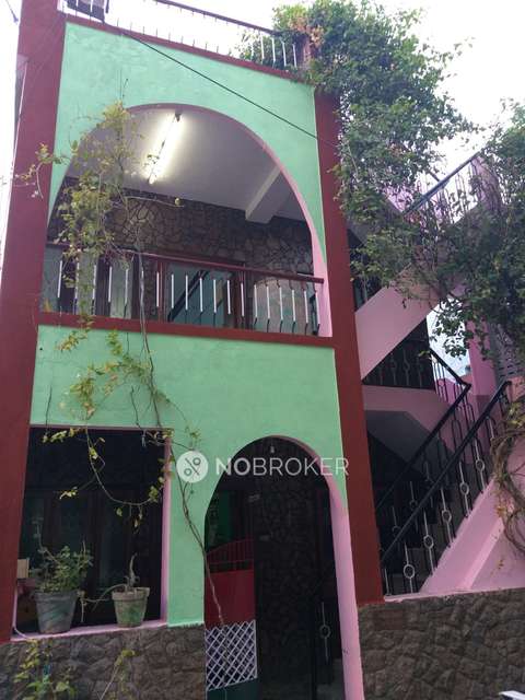 2 BHK Flat In Saramony Apar...