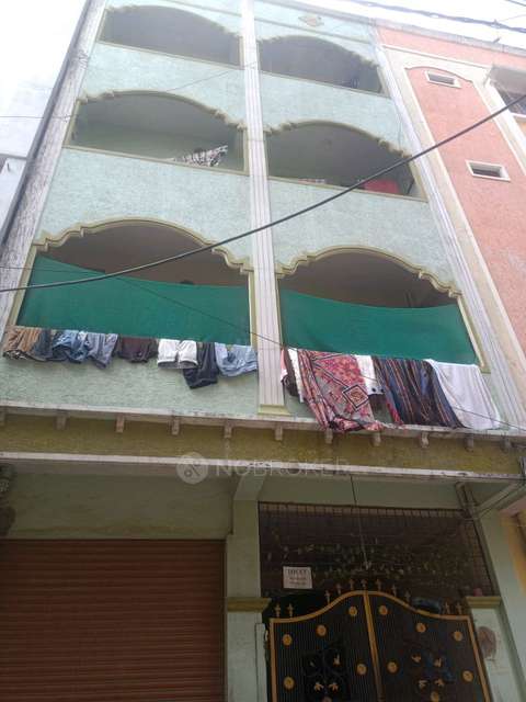 1 BHK Flat In Standalone Bu...