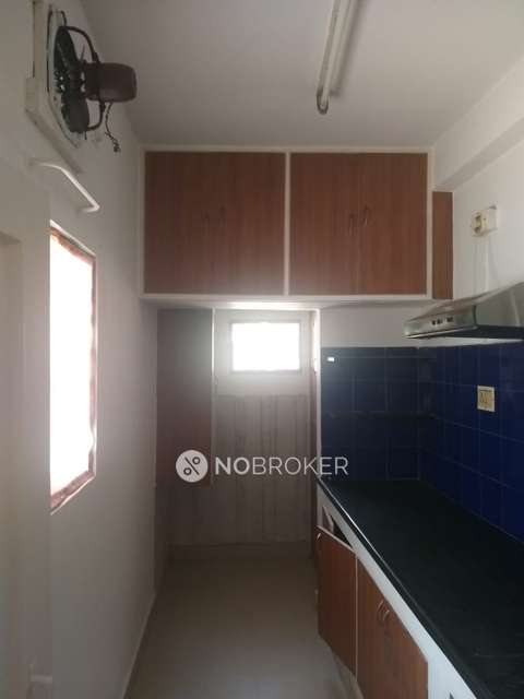 2 BHK Flat In Race View Apa...