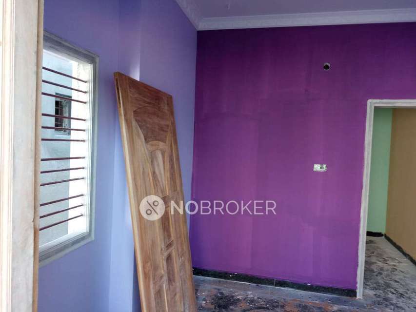 1 BHK Flat In Standalone Bu...