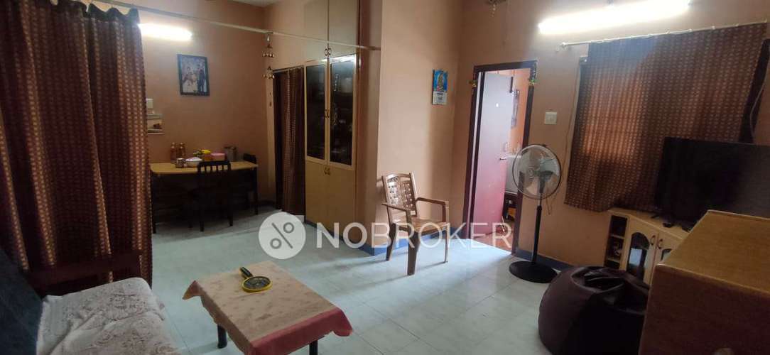 2 BHK Flat In Rajgiri Apart...