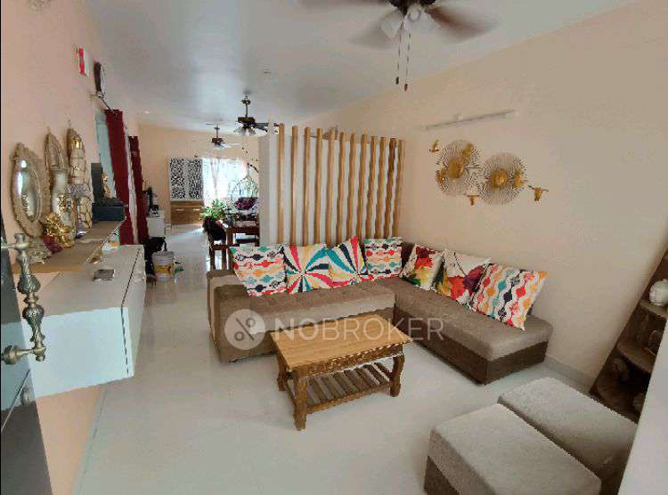 3 BHK Flat In Aakriti Honey...