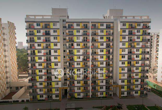 4 BHK Flat In Adarsh Palm R...