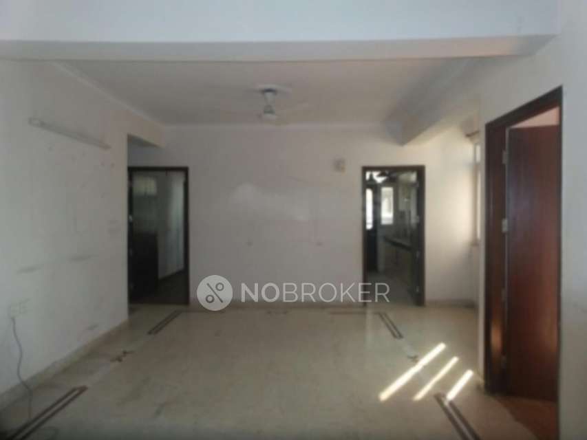 4 BHK Flat In Golf View Apa...