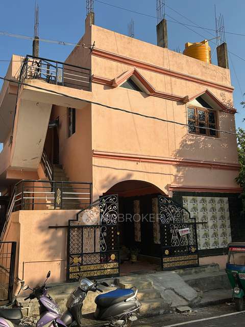 3 BHK Flat In House  for Re...