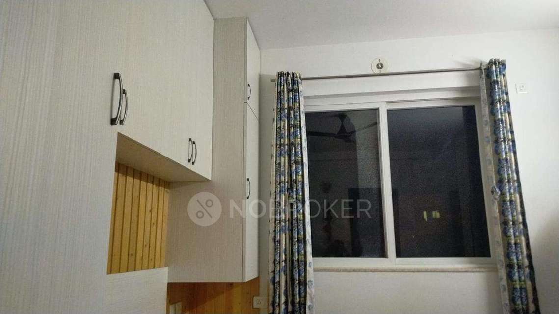 2 BHK Flat In Prestige Mist...