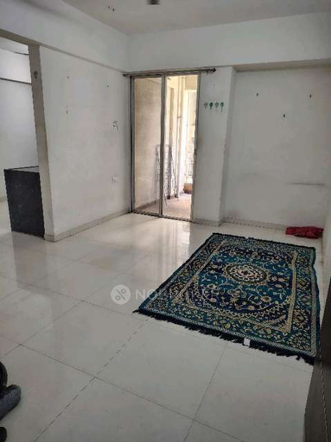 2 BHK Flat In Majestique Ma...