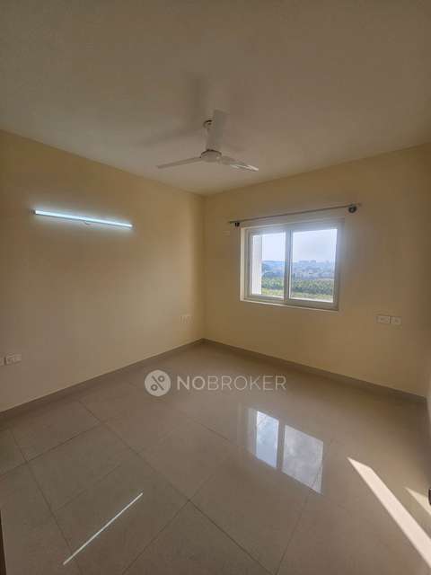 1 BHK Flat In Sjr Parkway H...