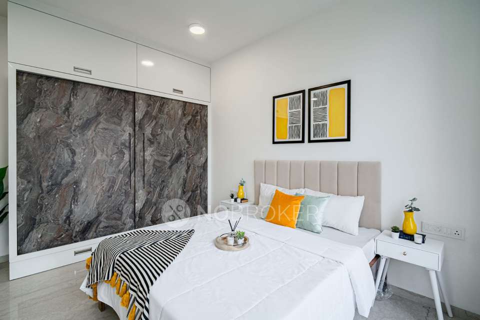 3 BHK Flat In Oberoi Esquir...