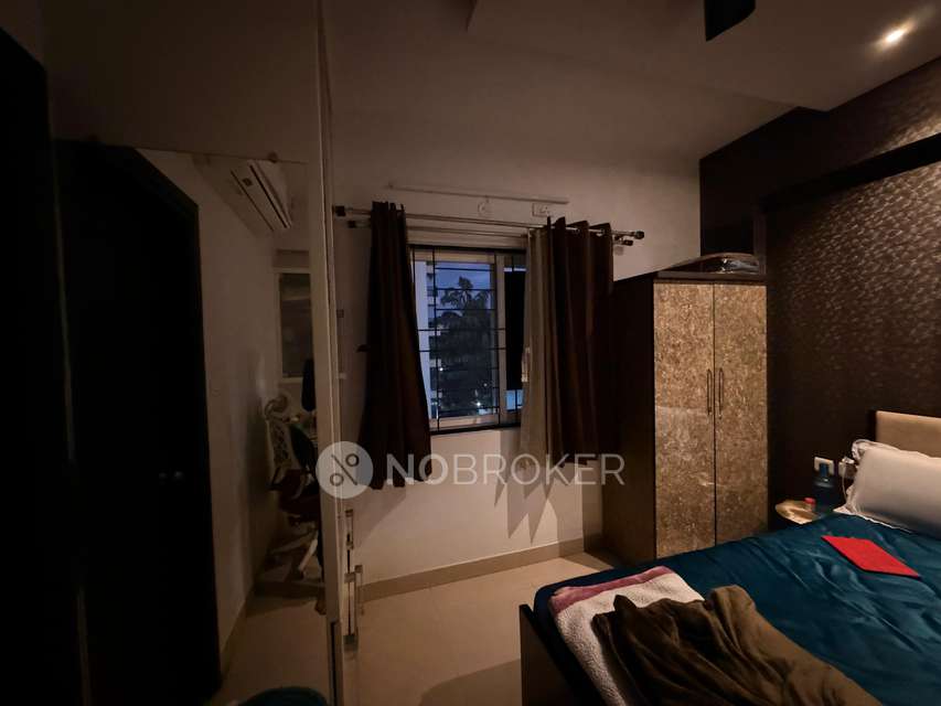 2 BHK Flat In Veracious Lan...