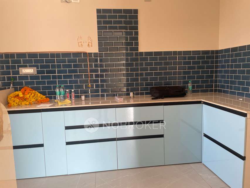 2 BHK Flat In Ashiana Malha...