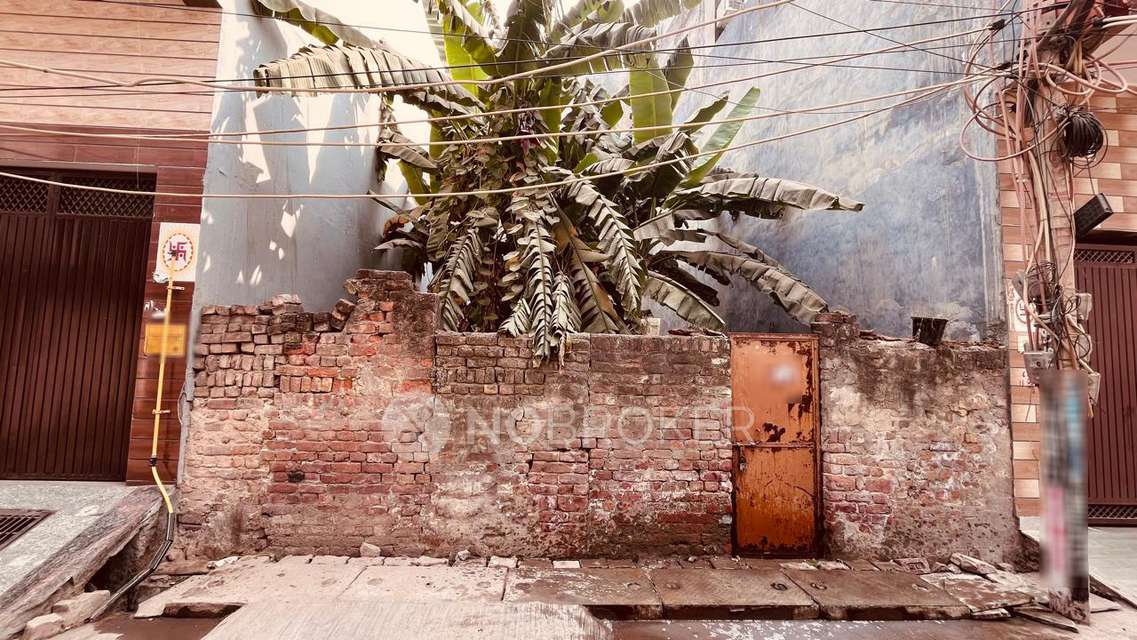 Plot For Sale  In Swarn Park