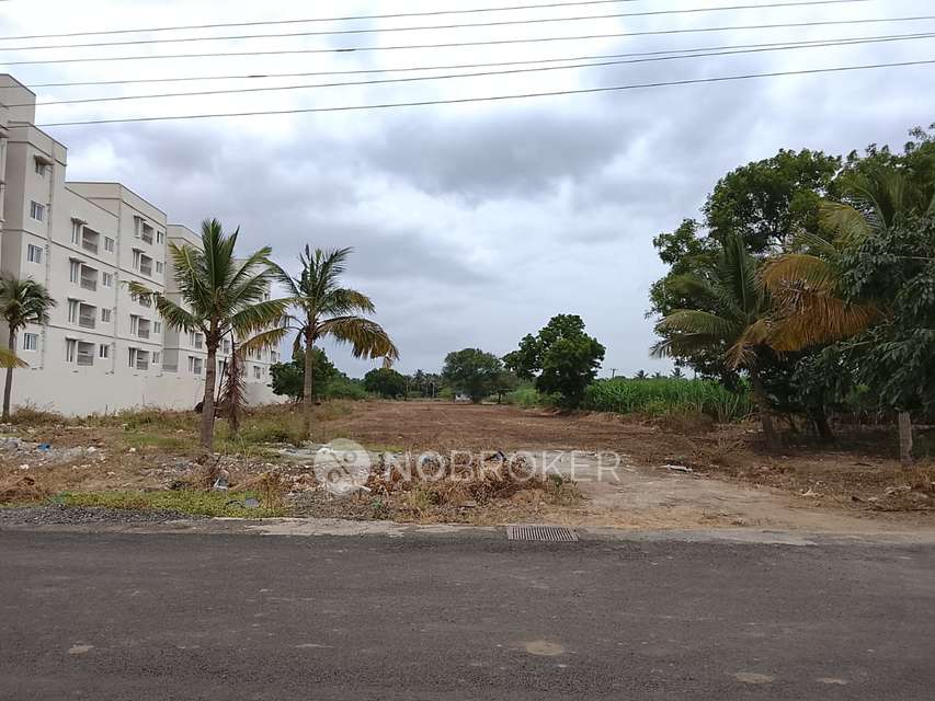Plot For Sale  In Navalur
