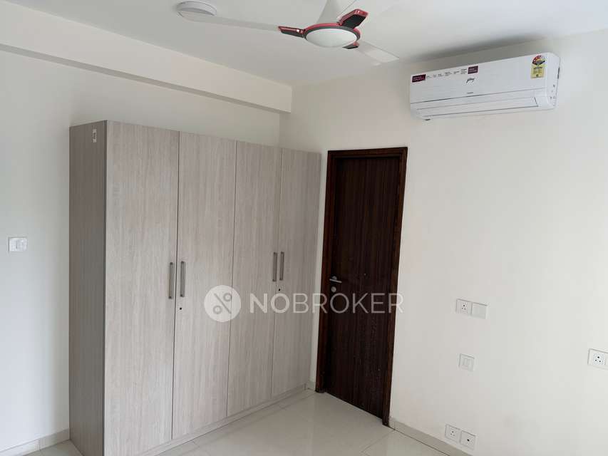 2 BHK Flat In Kalpataru Viv...