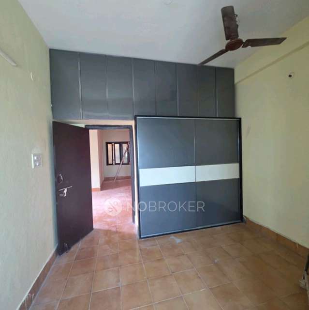 2 BHK Flat In Neeraj Apartm...
