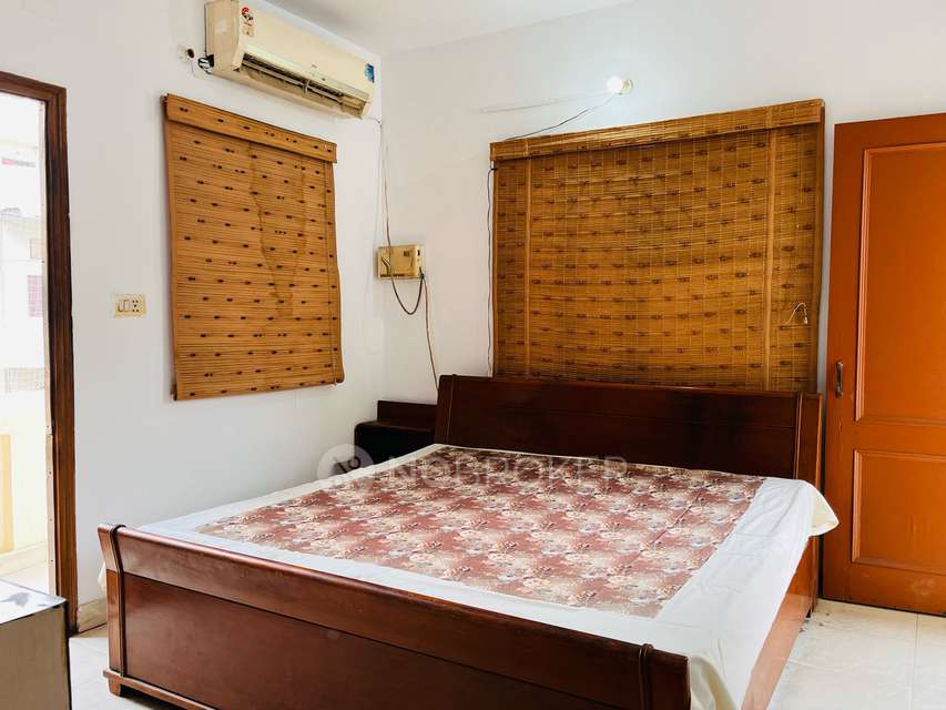 2 BHK Flat In Kolhapur Hous...